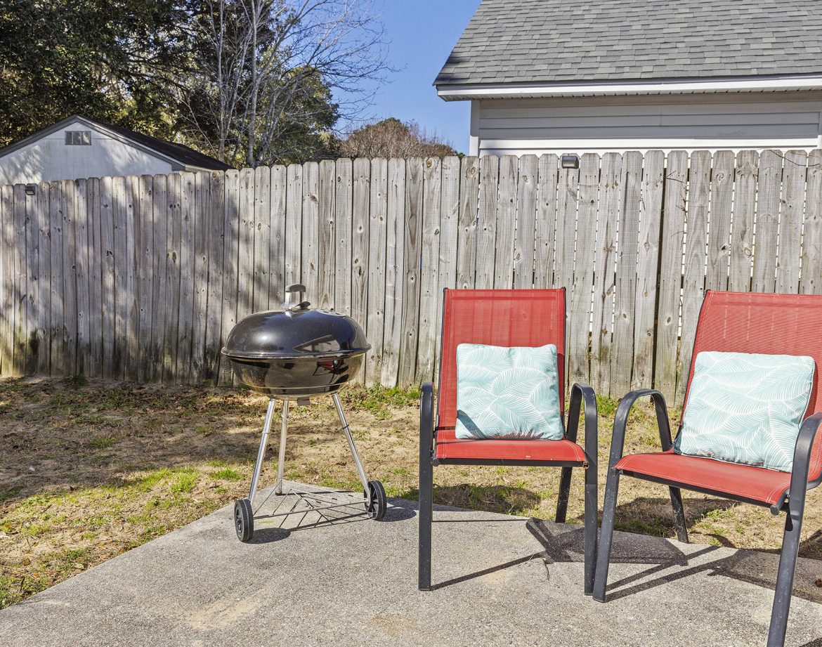 Condo equipped with one bedroom and one-and-a-half baths.